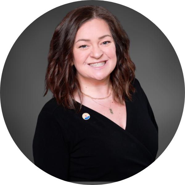 Kelly Jasen Headshot